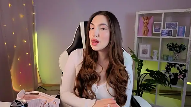 MelissaLovvv online show from February 26, 2026, 2:33 am