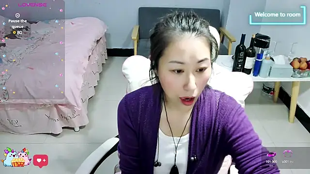 Fringya online show from February 1, 2025, 4:43 pm