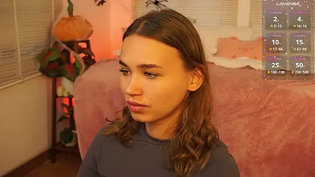 lexicoyy  online show from October 24, 2025, 5:17 am