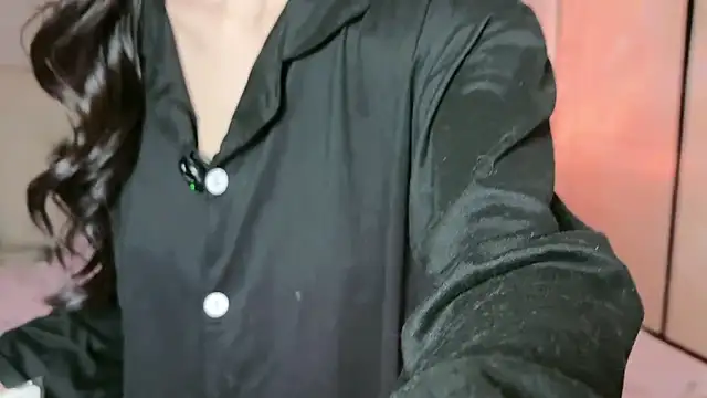 Snapshot of Fairy-HF chatting on October 22, 2025, 1:43 pm Fairy-HF online show from October 22, 2025, 1:43 pm