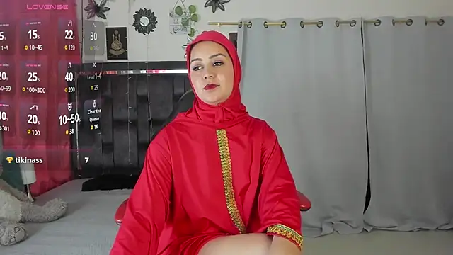 Snapshot of BadraSaadi chatting on November 30, 2025, 1:34 pm BadraSaadi online show from November 30, 2025, 1:34 pm