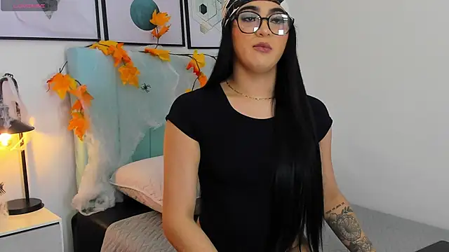 Snapshot of MiissIvy chatting on October 27, 2025, 12:06 pm MiissIvy online show from October 27, 2025, 12:06 pm