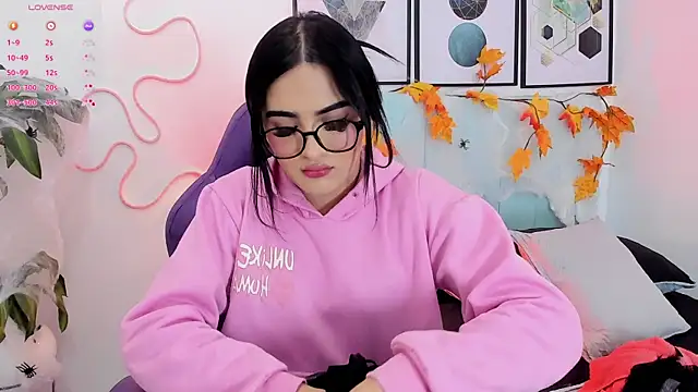 Snapshot of MiissIvy chatting on October 29, 2025, 12:15 pm MiissIvy online show from October 29, 2025, 12:15 pm