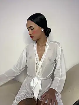 Exotic girl666 online show from May 24, 2026, 1:38 am