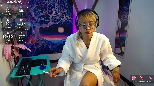 Snapshot of 911Calling chatting on November 7, 2025, 8:35 pm 911Calling online show from November 7, 2025, 8:35 pm