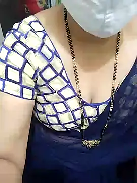 Snapshot of aliseanu chatting on February 2, 2025, 2:17 am aliseanu online show from February 2, 2025, 2:17 am