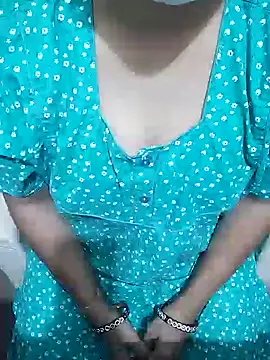 Snapshot of aliseanu chatting on January 28, 2025, 1:16 pm aliseanu online show from January 28, 2025, 1:16 pm