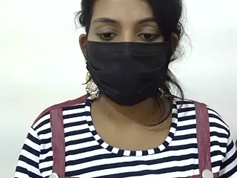 Snapshot of Niharikaa_Reddy chatting on January 9, 2025, 10:09 am Niharikaa Reddy online show from January 9, 2025, 10:09 am