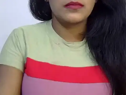 Snapshot of Niharikaa_Reddy chatting on January 9, 2025, 7:18 pm Niharikaa Reddy online show from January 9, 2025, 7:18 pm