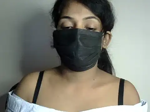 Snapshot of Niharikaa_Reddy chatting on December 29, 2024, 10:57 pm Niharikaa Reddy online show from December 29, 2024, 10:57 pm