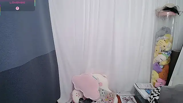 CN-Doudou online show from December 2, 2025, 2:23 am