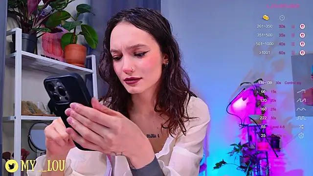 MyLou  online show from October 13, 2025, 3:13 pm