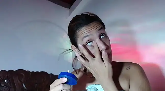 Snapshot of alexandra_lorens chatting on February 17, 2025, 4:17 pm alexandra lorens online show from February 17, 2025, 4:17 pm