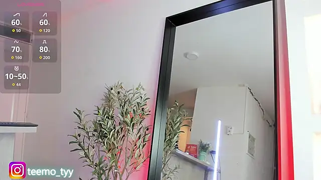 teemotwink online show from April 17, 2026, 9:28 pm