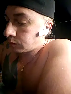 Lovely milk online show from March 13, 2025, 4:12 pm