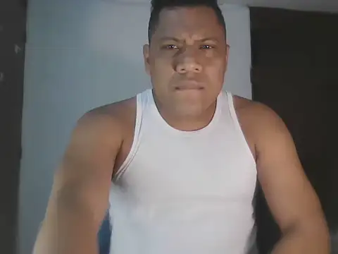 latinblack01 online show from November 17, 2025, 7:01 am