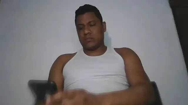 latinblack01 online show from November 8, 2025, 3:48 pm