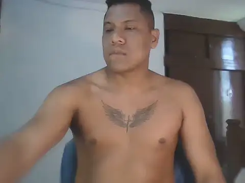 latinblack01 online show from November 15, 2025, 1:59 pm