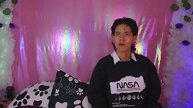 Xgirlxxx online show from September 10, 2025, 9:36 pm