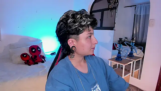 ZuryRamirez  online show from May 28, 2026, 8:04 pm