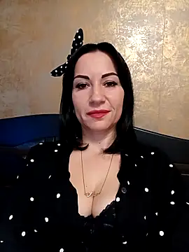 Snapshot of FireLily332 chatting on February 8, 2025, 5:08 pm FireLily332 online show from February 8, 2025, 5:08 pm