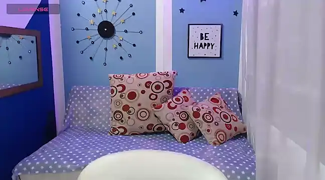 hanha rossee online show from February 18, 2025, 1:33 pm