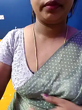 Snapshot of Vaishali90 chatting on December 5, 2024, 8:49 pm Vaishali90 online show from December 5, 2024, 8:49 pm