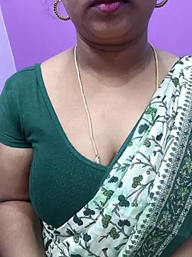 Snapshot of Vaishali90 chatting on February 15, 2025, 5:17 pm Vaishali90 online show from February 15, 2025, 5:17 pm