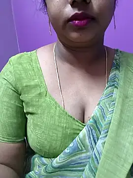 Snapshot of Vaishali90 chatting on December 20, 2024, 5:18 pm Vaishali90 online show from December 20, 2024, 5:18 pm