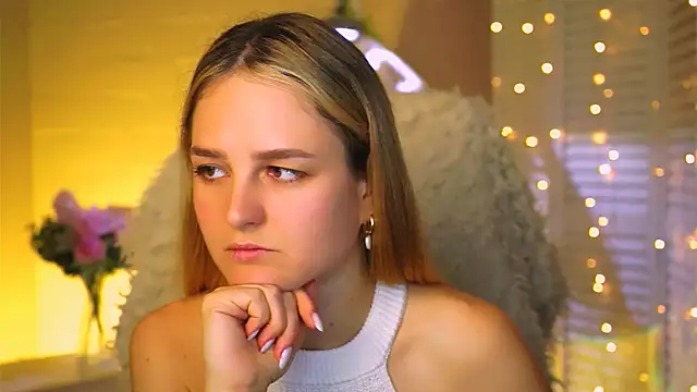 DeboraLarson online show from October 12, 2025, 3:52 am