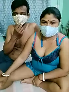 Snapshot of Couple_For_You18 chatting on July 9, 2026, 7:46 pm Couple For You18 online show from July 9, 2026, 7:46 pm