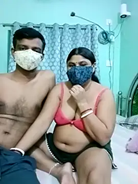 Snapshot of Couple_For_You18 chatting on June 25, 2026, 11:59 am Couple For You18 online show from June 25, 2026, 11:59 am