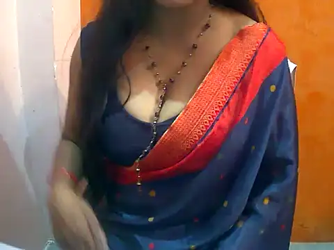 HOT-SEEMAA online show from January 7, 2025, 5:22 am