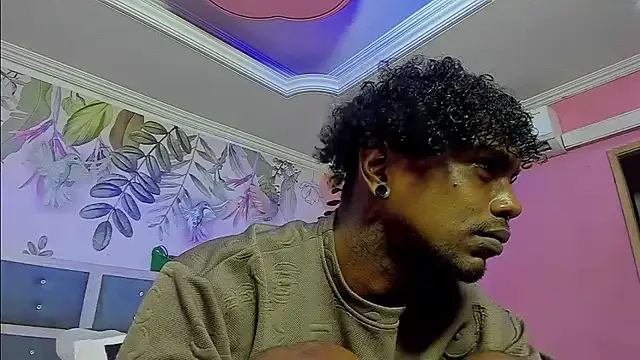 bigblackhotx1 online show from January 17, 2026, 1:15 pm