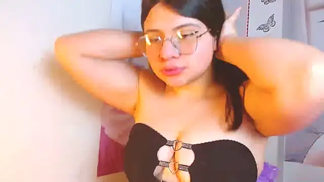 Snapshot of mackenhot303av chatting on November 7, 2025, 12:21 pm mackenhot303av online show from November 7, 2025, 12:21 pm