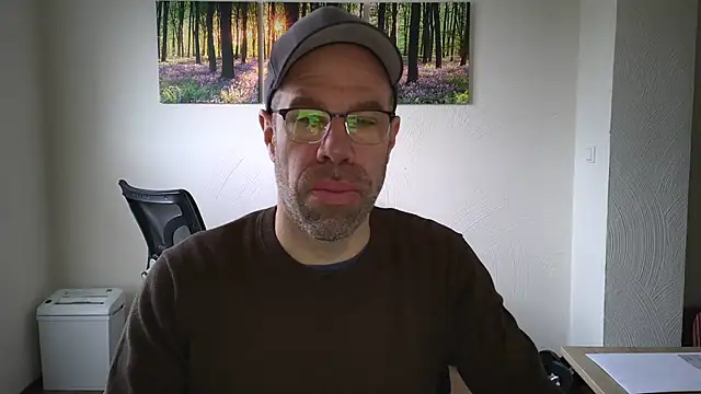 Harry Boldt online show from November 11, 2025, 7:58 am