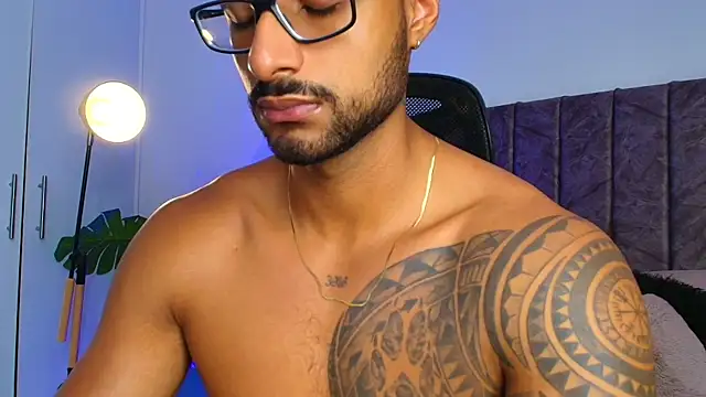 Snapshot of LiamGarcia1 chatting on November 13, 2025, 3:49 pm LiamGarcia1 online show from November 13, 2025, 3:49 pm