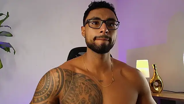 LiamGarcia1 online show from January 13, 2026, 1:42 am