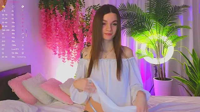 EvaHair online show from April 11, 2026, 7:17 pm