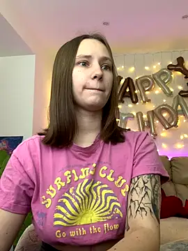 Snapshot of HotCaramellsTV chatting on October 12, 2025, 10:49 am HotCaramellsTV online show from October 12, 2025, 10:49 am