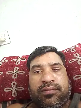 Snapshot of pintuS40 chatting on February 3, 2026, 4:23 pm pintuS40 online show from February 3, 2026, 4:23 pm