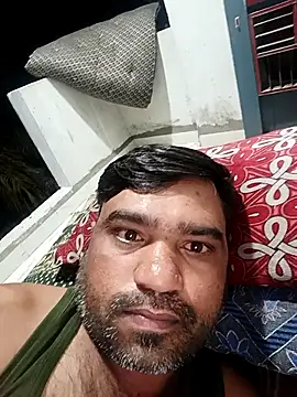 pintuS40 online show from April 11, 2026, 11:52 pm