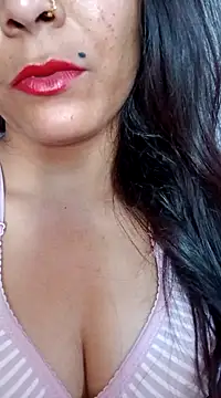 Snapshot of Reena_36788 chatting on December 5, 2024, 9:44 am Reena 36788 online show from December 5, 2024, 9:44 am