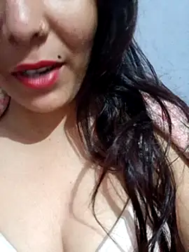 Snapshot of Reena_36788 chatting on December 8, 2024, 2:52 pm Reena 36788 online show from December 8, 2024, 2:52 pm