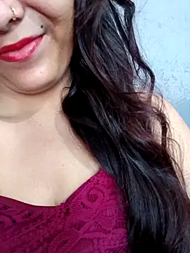 Snapshot of Reena_36788 chatting on December 3, 2024, 6:43 am Reena 36788 online show from December 3, 2024, 6:43 am