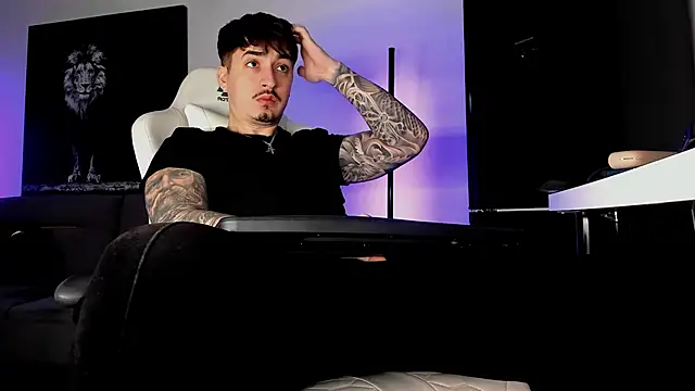 uptomatty online show from October 30, 2025, 7:17 am