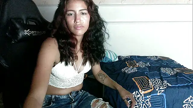 dayanita hot  online show from February 7, 2025, 7:06 pm