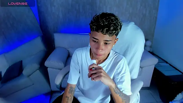 nova sex01 online show from October 11, 2025, 3:51 am