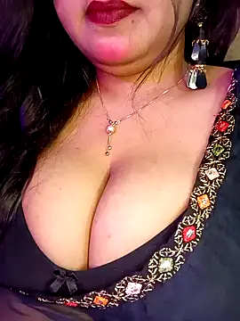 Snapshot of Suhanakhan00 chatting on March 7, 2025, 6:00 pm Suhanakhan00 online show from March 7, 2025, 6:00 pm