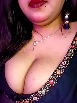 Snapshot of Suhanakhan00 chatting on March 8, 2025, 5:22 pm Suhanakhan00 online show from March 8, 2025, 5:22 pm